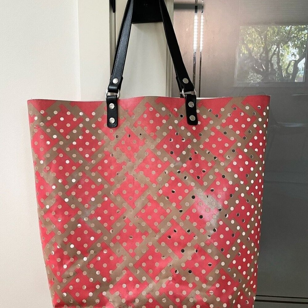MARNI Limited Edition Summer 2011 PVC Leather Perforated Tote Bag Gold Silver ✨️